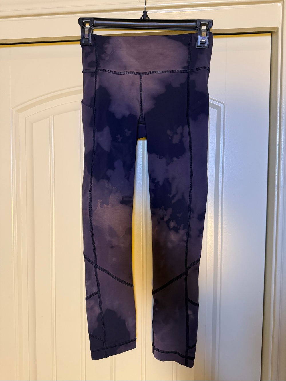 Lululemon purple cloud print crop leggings size 2